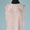 B2242-Pull-sans-manches-en-lainage-rose-brodé-de-perles-et-paillettes-T44-01