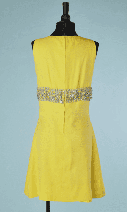 B2248-Robe-cocktail-1960-en-polyamide-jaune-brodée-de-perles-strass-et-paillettes-T40-01