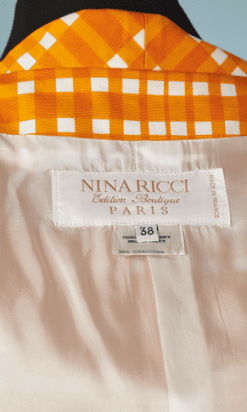 B2267-Ensemble-robe-et-manteau-orange-à-carreaux-blanc-Nina-Ricci-T3840-01