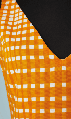 B2267-Ensemble-robe-et-manteau-orange-à-carreaux-blanc-Nina-Ricci-T3840-01