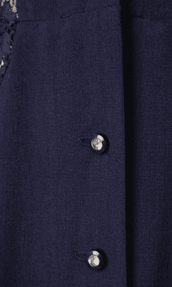 B2339-Robe-1940-en-coton-marine-et-dentelle-01