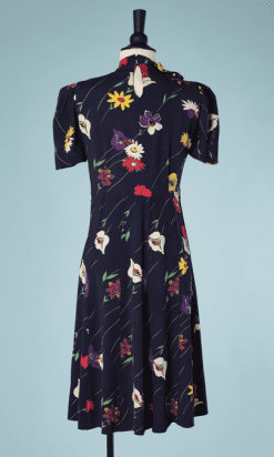 B2343-Robe-1930-en-crêpe-marine-imprimé-de-fleurs-T36-01