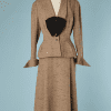 B2388-Tailleur-1940-en-lainage-marron-chiné-noir-noeud-col-T38-01