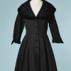 B2404-Mantau-1950-en-reps-noir-avec-découpes-velours-noir-T36-01