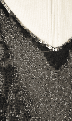 B2550-Robe-1925-en-voile-de-coton-noir-brodée-de-perles-et-paillettes-T44-01