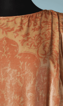 B2555-Robe-longue-du-soir-1940-en-velours-de-soie-rose-fleurs-écrues-traîne-T40-02