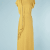B2608-Robe-longue-193040-crêpe-jaune-clous-dorés-avec-strass-T34-01
