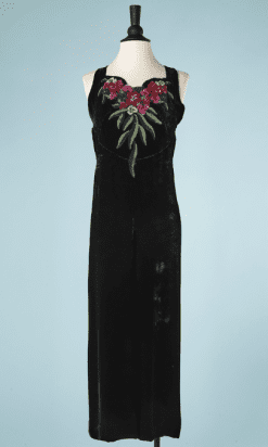 B2613-Tailleur-robe-et-veste-en-velour-noir-brodé-de-paillettes-couleurs-T3840-01