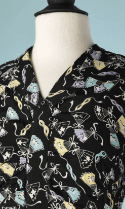 B2629-Robe-193040-en-rayonne-noire-imprimé-éventails-et-masques-T34-01