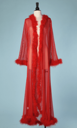 B2635-Long-déshabillé-en-nylon-rouge-et-plumes-rouges-T38-01