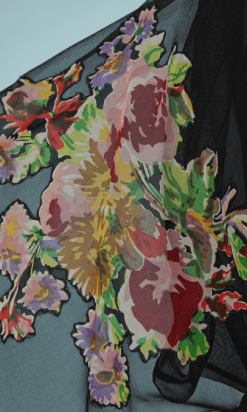 B2686-Robe-longue-1930-en-mousseline-noire-fleurs-multicolores-appliquée-veste-T40-01