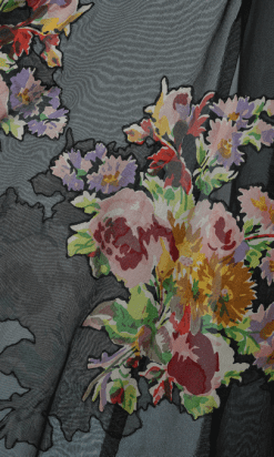 B2686-Robe-longue-1930-en-mousseline-noire-fleurs-multicolores-appliquée-veste-T40-01