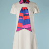 B2704-Robe-1960-en-lin-beige-col-foulard-en-soie-multicolore-T42-01
