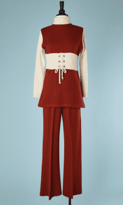 B2709-Tailleur-pantalon-1970-en-lainage-écru-marron-T40-01