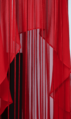 B0770-Robe-longue-en-mousseline-rouge-et-longues-franges-gai-Mattiolo-t38-40-01