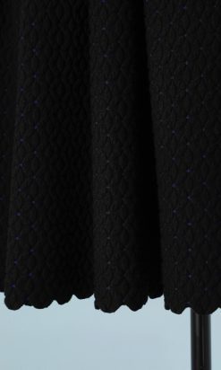 B1770-Robe-en-maille-noire-et-marine-fleurs-laine-viscose-Alaïa-T40-01