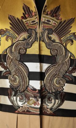 B1800-Veste-blouson-satin-coton-brodé-Gianfranco-Ferre-t38-01