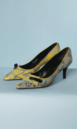 B2094-Paire-descarpins-Louis-Vuitton-T35-04