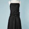 B2112-Robe-Louis-Vuitton-en-satin-noir-et-chaines-dorées-t38-01