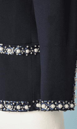 B2128-Veste-Gai-Mattiolo-marine-cousue-de-perles-et-paillettes-et-strass-t42-01