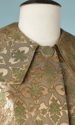 B2225-Tailleur-brocard-et-satin-taupe-vert-et-or-Irène-1950-T42-01