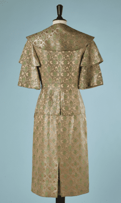 B2225-Tailleur-brocard-et-satin-taupe-vert-et-or-Irène-1950-T42-01