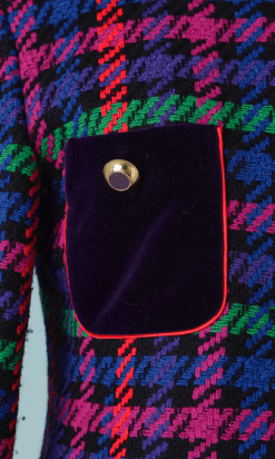 B2249-Tailleur-en-lainage-tissé-carreaux-bleu-vert-rose-et-velours-Escada-T34-01