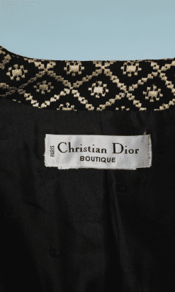 B2251-Tailleur-Christian-Dior-en-lainage-noir-brodé-beige-doré-T40-01