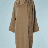 B2426-Manteau-1930-en-lainage-beige-taupe-plissé-col-en-fourrure-t38-40-01