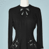 B2446-Tunique-1940-en-crêpe-noire-incrutée-de-tulle-et-noeud-en-paillettes-t38-01