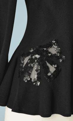 B2446-Tunique-1940-en-crêpe-noire-incrutée-de-tulle-et-noeud-en-paillettes-t38-01