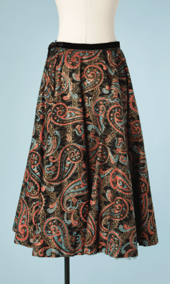 B2494-Jupe-circle-1950-noir-imprimé-cachemire-rose-bleu-or-T340-01