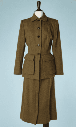 B2522-Tailleur-1930-en-lainage-chevrons-vert-et-marron-T3840-01