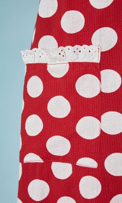 B2822-Déshabillé-en-coton-gauffré-rouge-à-pois-blanc-T34-01