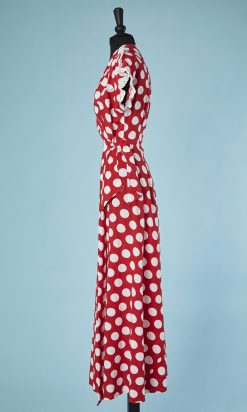 B2822-Déshabillé-en-coton-gauffré-rouge-à-pois-blanc-T34-01