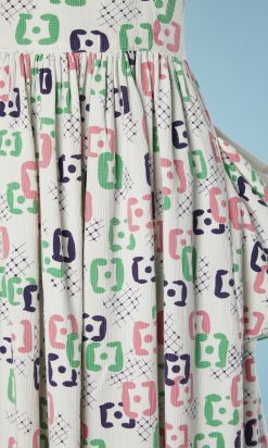 B2837-Robe-1950-en-piqué-de-coton-blanc-imprimé-carrés-T3840-01