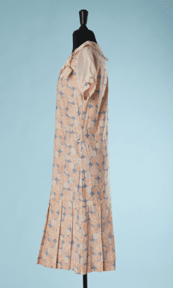 B2995-Robe-1930-en-coton-écru-fleurs-oranges-quadrillé-marine-T40-01