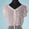 B3030-Chemisier-1950-en-nylon-rose-brodée-de-fils-rose-T40-01