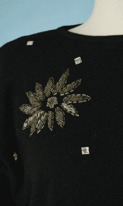 B3213-Robe-1950-en-laine-noir-perlee-or-argent-Pierre-Cardin-T44-01