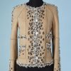 B3239-Veste-et-etole-Chanel-en-agneau-brode-noir-et-blanc-t36-001