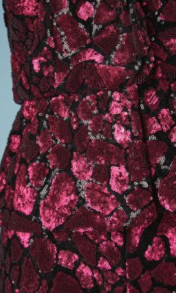 B3249-Tailleur-pantalon-1970-entierement-paillete-violine-et-noir-t38-001.jpg