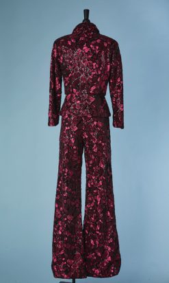 B3249-Tailleur-pantalon-1970-entierement-paillete-violine-et-noir-t38-001.jpg