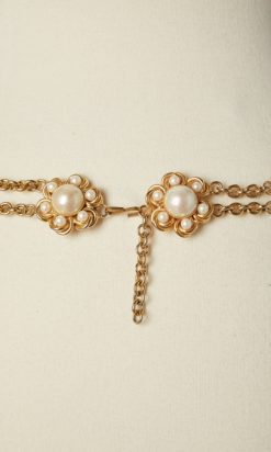 B3264-Ceinture-Genny-en-metal-dore-et-cabochons-blancs-nacres-001