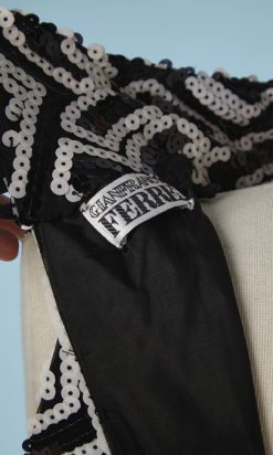 B3312-Robe-longue-Gianfranco-Ferre-pailletee-noire-et-blanche-t38-001