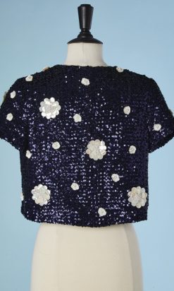 B3446-Bolero-paillete-bleu-nuit-et-fleurs-blanches-t38-001