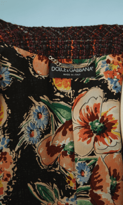 B4379-Veste-en-tweed-et-doublure-imprime-de-fleurs-Dolce-Gabbana-T42-001