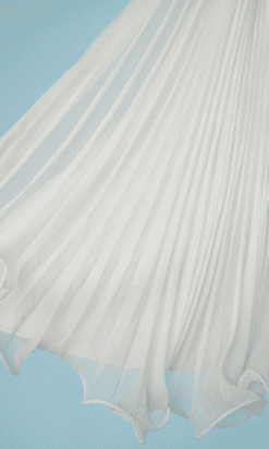 B4390-Robe-cocktail-1960-en-voile-de-nylon-blanc-plisse-et-perles-T38-001