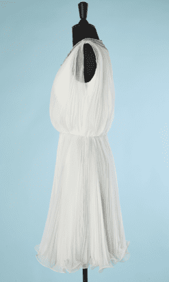 B4390-Robe-cocktail-1960-en-voile-de-nylon-blanc-plisse-et-perles-T38-001