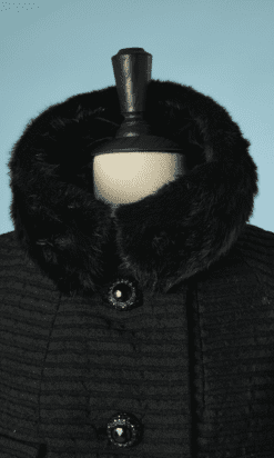 B4396-Manteau-1950-matelasse-noir-et-fourrure-Lili-ann-T38-001