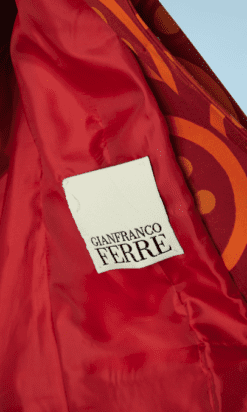 B4257-Tailleur-Gianfranco-Ferre-en-viscose-et-polyamide-rouge-imprime-fleurs-oranges-t44-IT-001